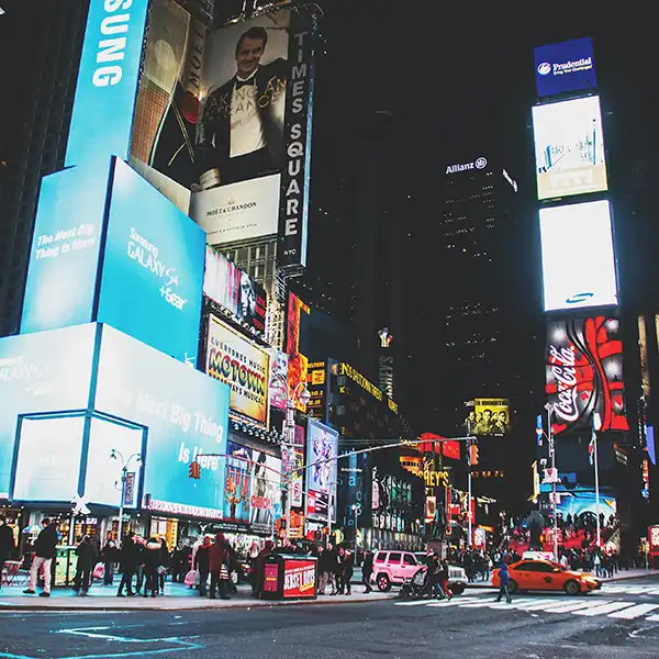 企业自助建站系统,自适应多终端网站建站