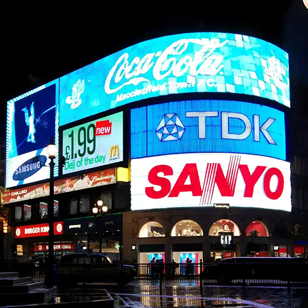 提供企业网站模板，自助建站，定制建站服务